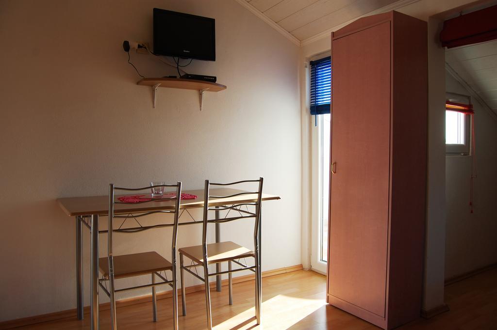 Apartments Setka Krk Town Quarto foto